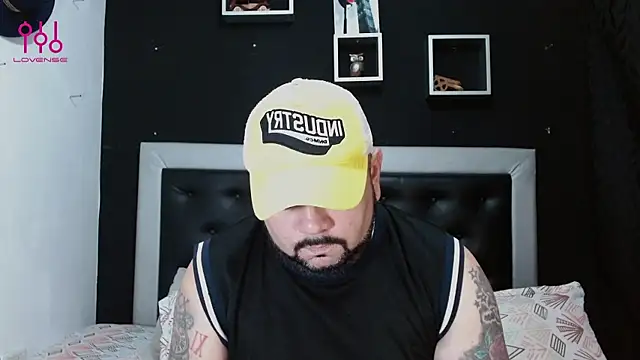 Snapshot of perverseveteranmanxxx chatting on 22, 2, 2025 perverseveteranmanxxx online show from 22, 2, 2025