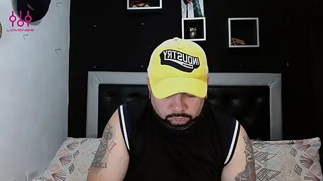 Snapshot of perverseveteranmanxxx chatting on 22, 2, 2025 perverseveteranmanxxx online show from 22, 2, 2025