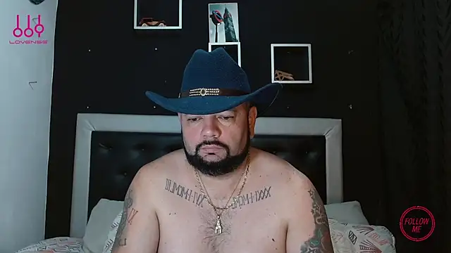 Snapshot of perverseveteranmanxxx chatting on 4, 3, 2025 perverseveteranmanxxx online show from 4, 3, 2025