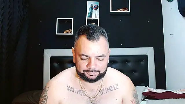 Snapshot of perverseveteranmanxxx chatting on 9, 3, 2025 perverseveteranmanxxx online show from 9, 3, 2025