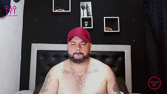 Snapshot of perverseveteranmanxxx chatting on 11, 3, 2025 perverseveteranmanxxx online show from 11, 3, 2025