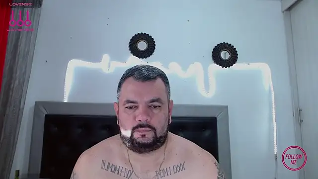 Snapshot of perverseveteranmanxxx chatting on 14, 9, 2025 perverseveteranmanxxx online show from 14, 9, 2025