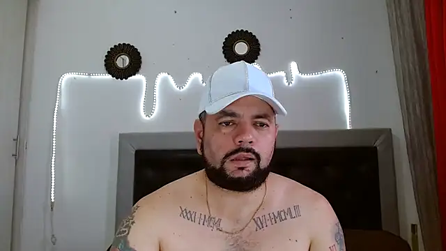 Snapshot of perverseveteranmanxxx chatting on 23, 9, 2025 perverseveteranmanxxx online show from 23, 9, 2025