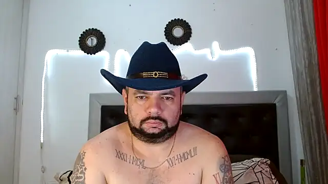 Snapshot of perverseveteranmanxxx chatting on 28, 9, 2025 perverseveteranmanxxx online show from 28, 9, 2025