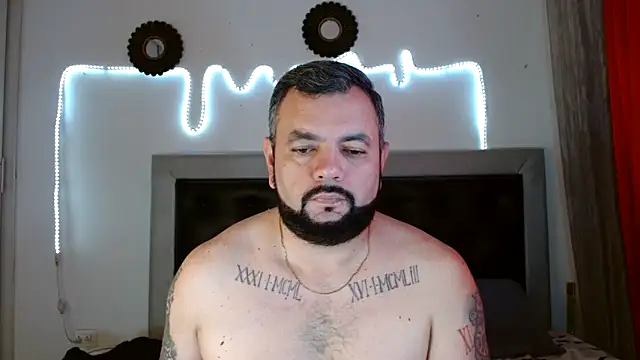 Snapshot of perverseveteranmanxxx chatting on 4, 10, 2025 perverseveteranmanxxx online show from 4, 10, 2025