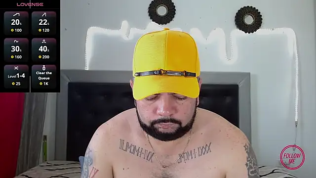 Snapshot of perverseveteranmanxxx chatting on 5, 10, 2025 perverseveteranmanxxx online show from 5, 10, 2025