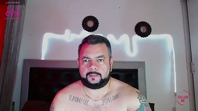 Snapshot of perverseveteranmanxxx chatting on 6, 10, 2025 perverseveteranmanxxx online show from 6, 10, 2025