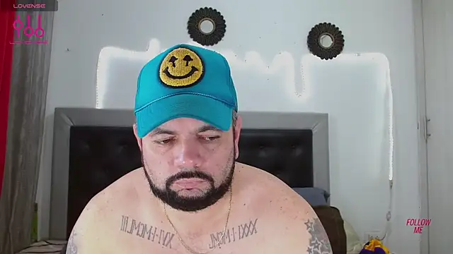 Snapshot of perverseveteranmanxxx chatting on 7, 10, 2025 perverseveteranmanxxx online show from 7, 10, 2025