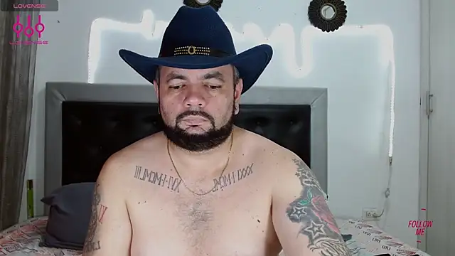 Snapshot of perverseveteranmanxxx chatting on 12, 10, 2025 perverseveteranmanxxx online show from 12, 10, 2025