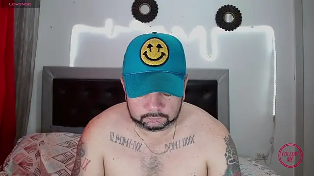 Snapshot of perverseveteranmanxxx chatting on 22, 10, 2025 perverseveteranmanxxx online show from 22, 10, 2025