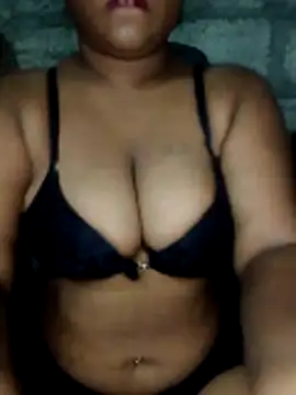 Snapshot of Rishwana77 chatting on 15, 5, 2026 Rishwana77 online show from 15, 5, 2026