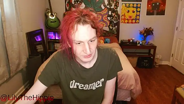 Snapshot of lilythehippie chatting on 27, 5, 2026 lilythehippie online show from 27, 5, 2026