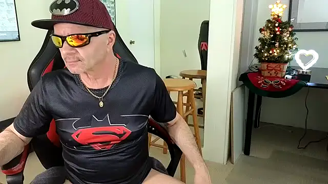 Snapshot of hotdadbod chatting on 13, 12, 2024 hotdadbod online show from 13, 12, 2024