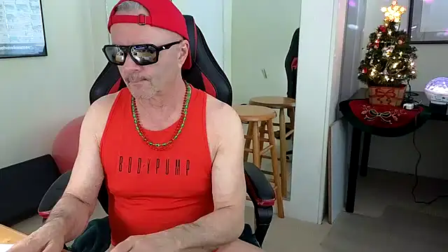 Snapshot of hotdadbod chatting on 17, 12, 2024 hotdadbod online show from 17, 12, 2024