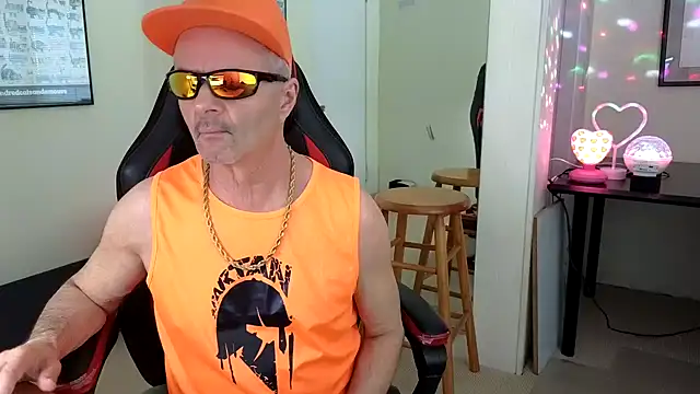 Snapshot of hotdadbod chatting on 6, 1, 2025 hotdadbod online show from 6, 1, 2025
