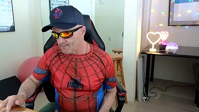 Snapshot of hotdadbod chatting on 8, 3, 2025 hotdadbod online show from 8, 3, 2025