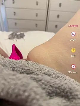 Snapshot of lucyxoxq chatting on 6, 7, 2026 lucyxoxq online show from 6, 7, 2026