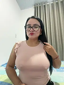 rousee69  online show from 28, 6, 2026