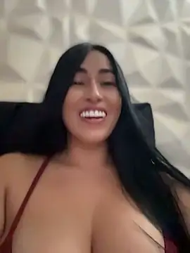 Snapshot of areviklusine1 chatting on 5, 7, 2026 areviklusine1 online show from 5, 7, 2026