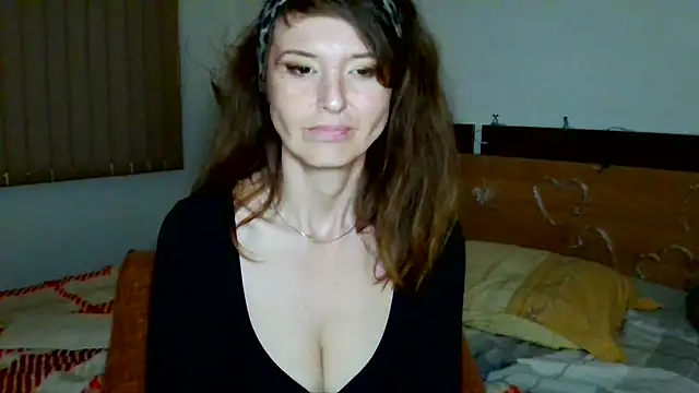 LoveElenika online show from 21, 6, 2026