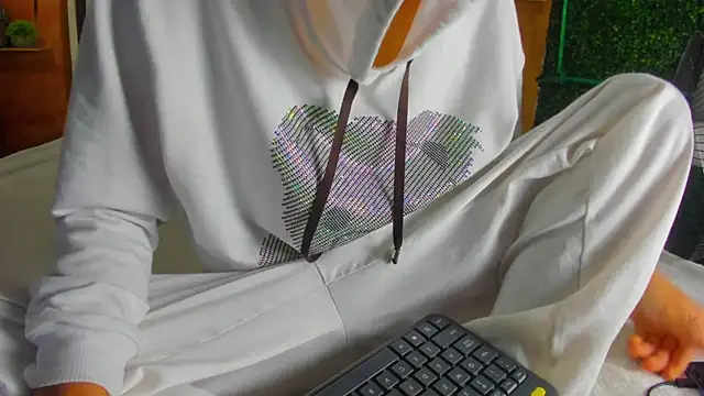 leonix love online show from 12, 6, 2026