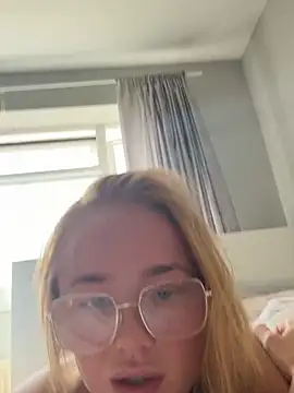 miaflowerxx online show from 30, 7, 2026