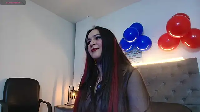 Snapshot of Rossy_Marks chatting on 18, 6, 2026 Rossy Marks online show from 18, 6, 2026