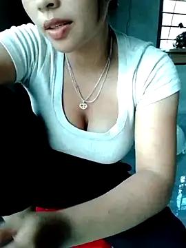 Snapshot of Mirra-a chatting on 11, 7, 2026 Mirra-a online show from 11, 7, 2026