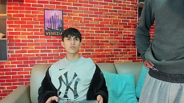 Hoot boyss  online show from 2, 6, 2026