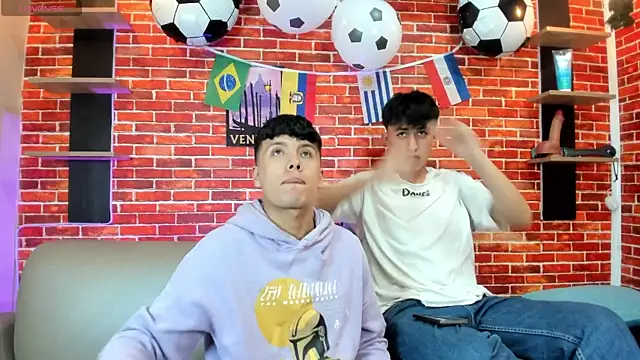 Hoot boyss  online show from 30, 6, 2026