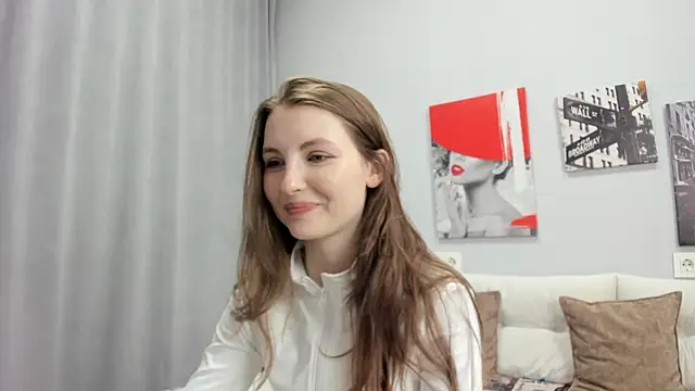 Snapshot of Shyly__Lisa chatting on 30, 5, 2026 Shyly Lisa online show from 30, 5, 2026