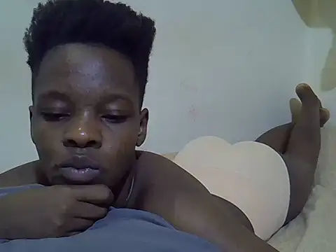 Snapshot of slender_queen15 chatting on 28, 6, 2026 slender queen15 online show from 28, 6, 2026