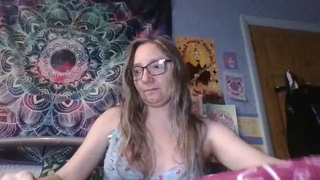 Snapshot of Izzylove47 chatting on 19, 5, 2026 Izzylove47 online show from 19, 5, 2026