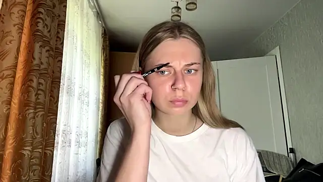Snapshot of HoneysPiee chatting on 31, 5, 2026 HoneysPiee online show from 31, 5, 2026