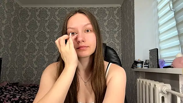 ShaylaChong online show from 14, 6, 2026