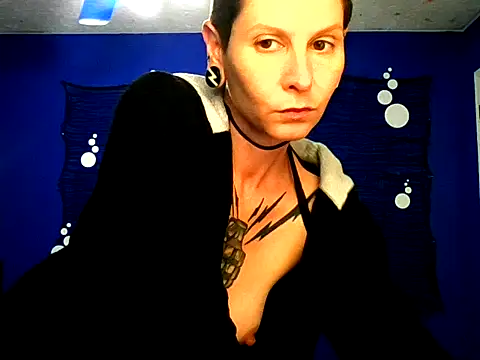 LaFemmeCyberObscura online show from 16, 5, 2026