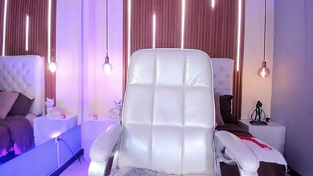 BiancaFerrerr1 online show from 24, 6, 2026
