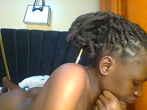 petite cuteass online show from 10, 6, 2026