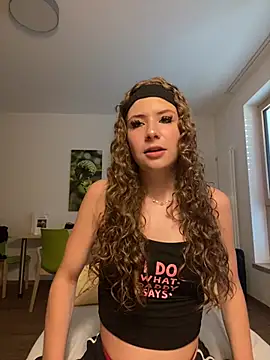 MilaRoseee online show from 26, 6, 2026