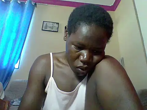 Snapshot of Blacksexyqueen24 chatting on 18, 5, 2026 Blacksexyqueen24 online show from 18, 5, 2026