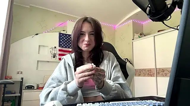 Snapshot of MellisaReckard chatting on 17, 5, 2026 MellisaReckard online show from 17, 5, 2026