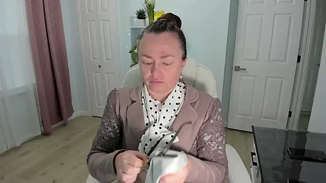 Vika73 online show from 18, 12, 2024