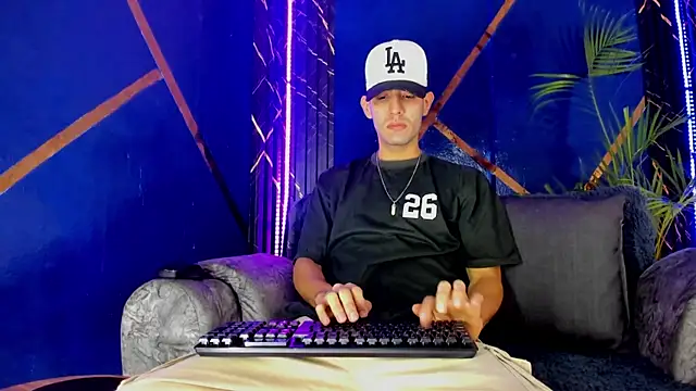 sexy hairy1 online show from 20, 6, 2026