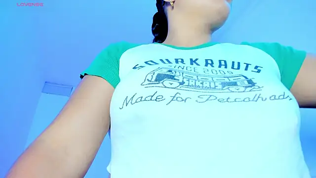 milkqueenboobs online show from 13, 6, 2026