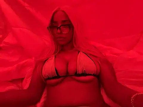 Tinyholeforpapi online show from 19, 5, 2026