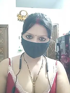 ZOYA-STRIP online show from 16, 6, 2026