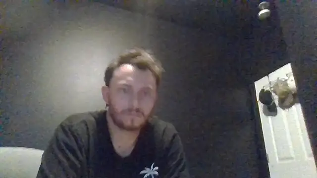 Snapshot of Tallhungcloudyyy chatting on 17, 5, 2026 Tallhungcloudyyy online show from 17, 5, 2026