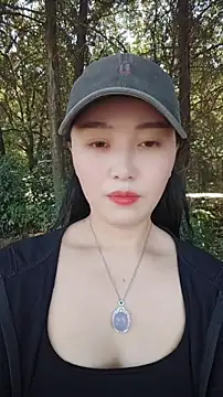 Snapshot of lylxili chatting on 12, 6, 2026 lylxili online show from 12, 6, 2026