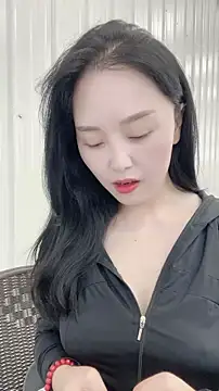 Snapshot of lylxili chatting on 10, 7, 2026 lylxili online show from 10, 7, 2026
