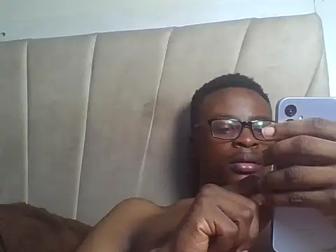 Snapshot of freakyboy255 chatting on 25, 7, 2026 freakyboy255 online show from 25, 7, 2026